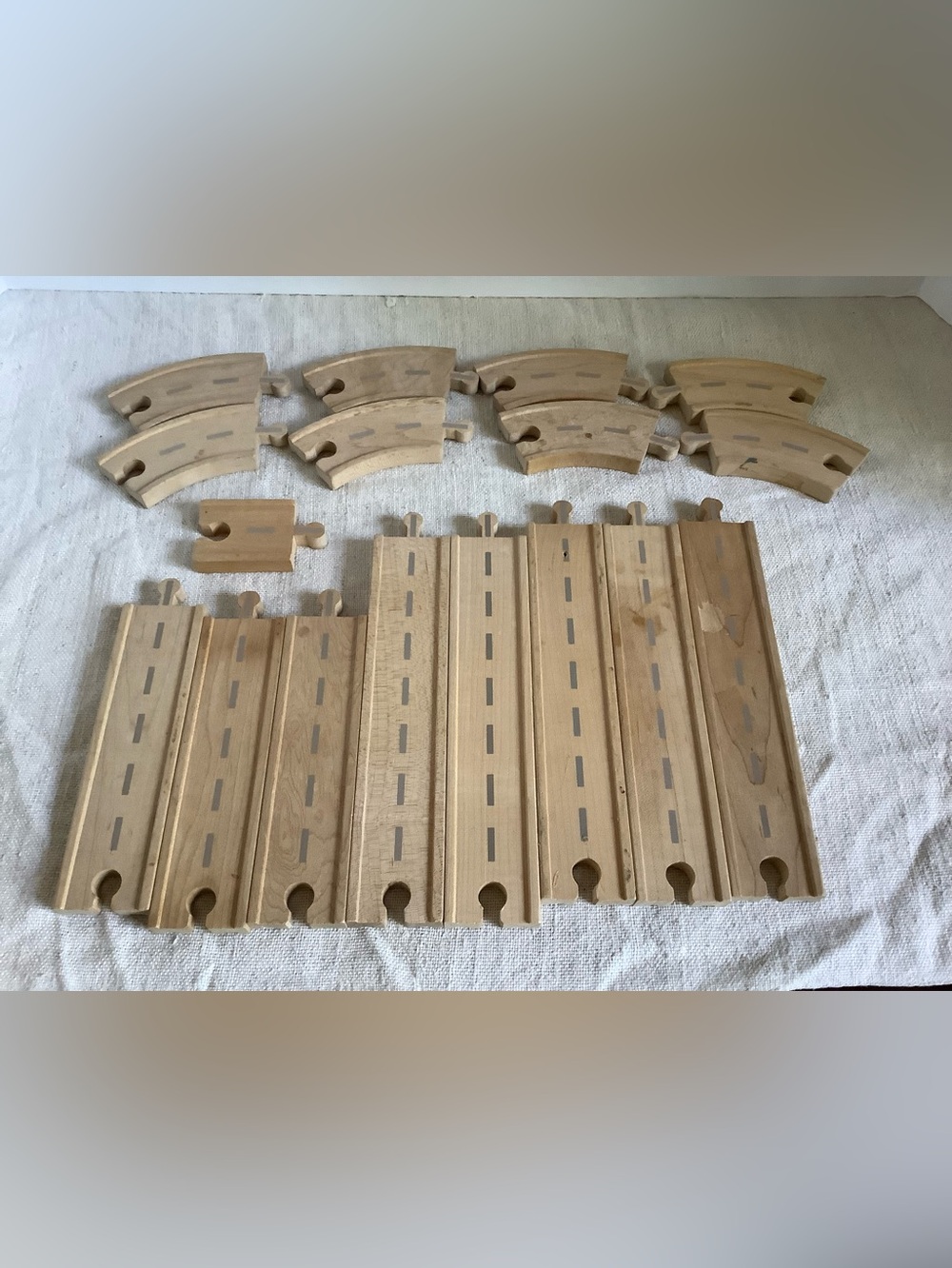 Hard to find Vintage 17 pc set of Thomas Wooden Railway Track